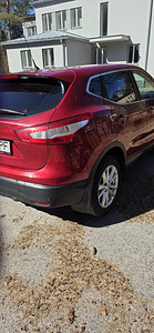 Nissan (6 foto / 13)