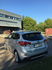 KIA Carens (2 фото из 13)