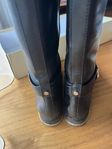 Michael Kors saapad heas seisukorras. 38 suuurus (5 foto / 6)
