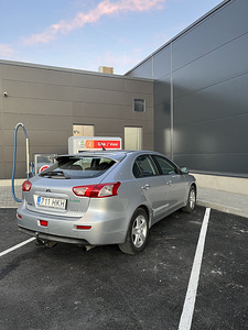 Mitsubishi Lancer 2.0 2010 (3 foto / 7)