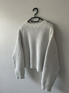 Свитер Bershka (3 фото из 3)