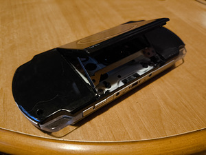Playstation Portable PSP (2 foto / 3)