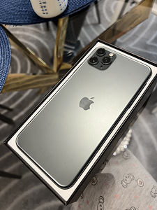 iPhone 11 про макс (1 фото из 3)
