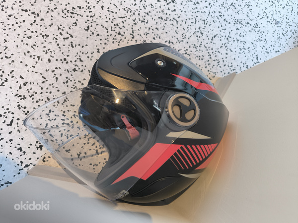 Мотоциклетный шлем (фото #4)