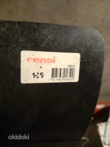 Комплект резиновых ковриков для автомобиля Rensi (фото #4)