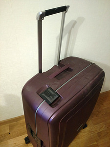 Suur lilla Samsonite'i kohver 4 rattaga (2 foto / 7)