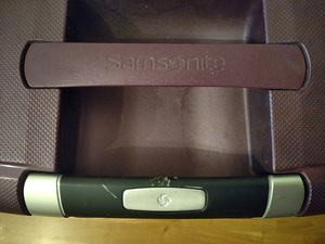Suur lilla Samsonite'i kohver 4 rattaga (6 foto / 7)