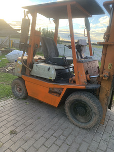Toyota tõstuk (4 foto / 10)
