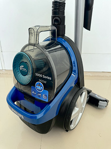 ПЫЛЕСОС Philips PowerPro Active FC9557/09 Cyclone 7 (2 фото из 6)