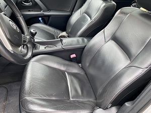 Toyota Avensis t27 2.2 110 kWt D4D (12 foto / 15)