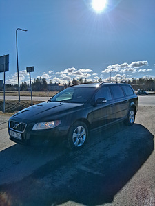 Volvo V70 2007 (2 фото из 10)