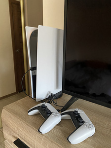 PlayStation 5+ mängupult (3 foto / 4)