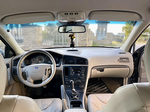 Volvo v70 2.4 disel 2004 (8 foto / 15)
