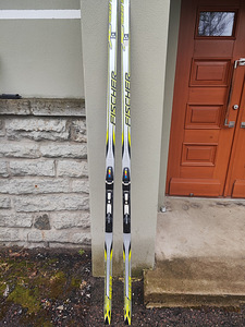 Fischer powerlight-skating suusad + Salomon saapad (2 foto / 4)