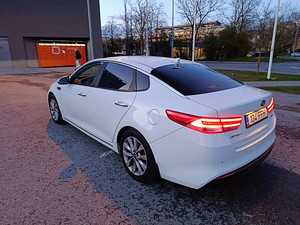 Kia Optima 1.7CRDI (4 фото из 11)