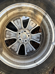 Subaru R17 valuveljed (5 foto / 6)