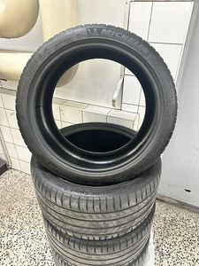 Michelin Latitude Sport 3 295/35R21 (1 foto / 7)