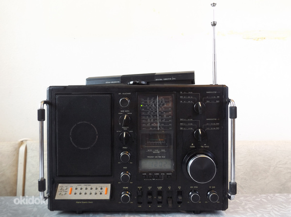 Старый школьный кассетный радиоприемник Philips AL990 (фото #2)