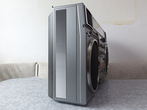 Vanakooli kassettraadio JVC RC-M90W (3 foto / 10)