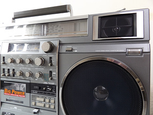Vanakooli kassettraadio JVC RC-M90W (9 foto / 10)