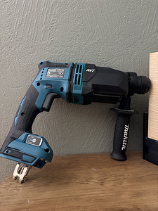 Makita Dhr182 akupuurvasar + 18V + puuridekomplekt (3 foto / 6)