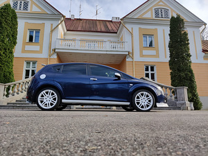 SEAT Leon 2.0tdi (2 foto / 4)