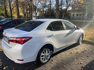 Toyota Corolla 2015 1.6 (4 foto / 11)