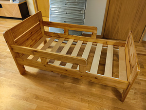 Lastevoodi + madrats, 150x80, voodi madratsiga täispuidust (2 foto / 3)