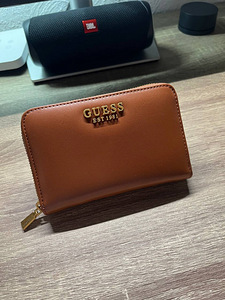 Кошелек Guess (1 фото из 5)