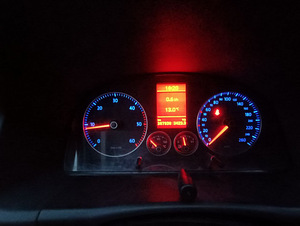 Touran 2.0TDI 2009 (10 foto / 11)