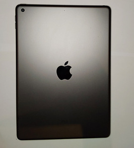 iPad 8-го поколения (1 фото из 2)