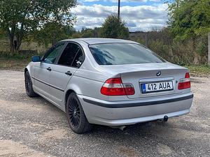 BMW 318i 2.0 105kW, 2004 (3 foto / 8)