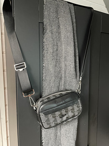Продаю сумку Lacoste (2 фото из 2)