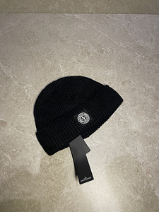 Müüan Stone Island Mütsid (1 foto / 3)
