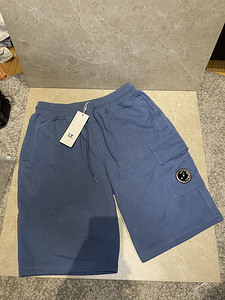 Müüan shortid CP Company (1 foto / 2)