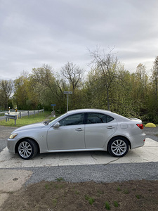 Lexus IS 220 2.2 130kW (2 foto / 15)