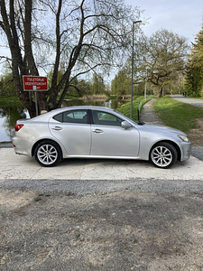 Lexus IS 220 2.2 130kW (8 foto / 15)