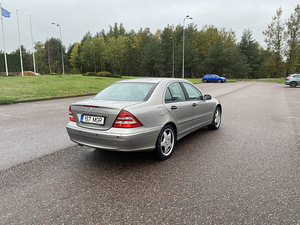 Mercedes-Benz C 180 1.8 105kW (4 foto / 6)
