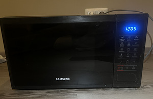 Микроволновая печь Samsung (1 фото из 3)