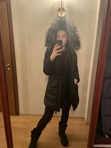 Женская куртка Moncler. (5 фото из 5)