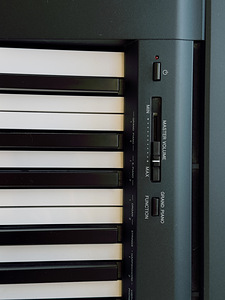 Yamaha P-45 digital piano (5 foto / 5)