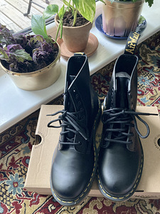 Продается новый Dr. Martens № 40 (3 фото из 5)