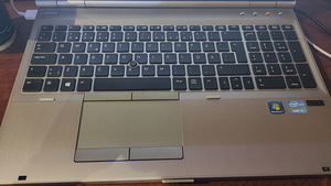 HP EliteBook8570p (3 foto / 5)