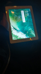 Продам ipad (3 фото из 3)
