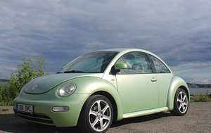 Auto Volkswagen New Beetle (4 foto / 9)