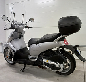 Aprilia Scarabeo 500 (1 foto / 10)