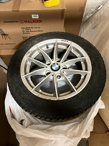 16" BMW оригинальные диски 5/120 + шипованная резина 205/55R (1 фото из 3)