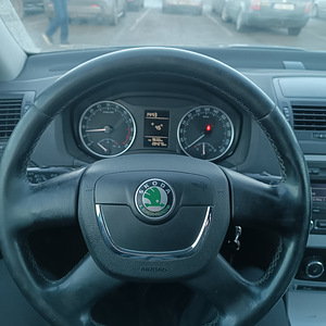 Skoda Octavia 2011diisel 2.0tdi (2 foto / 12)