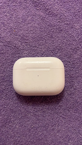 Кейс от airpods pro (1 фото из 2)