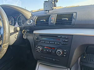 BMW 118 (6 фото из 9)